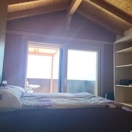Chalet Diana Lakefront Ringgenberg Room photo